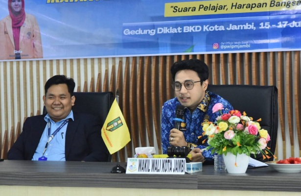 Jadi Narasumber Parlemen Pelajar Provinsi Jambi, Wawako Diza : Bangun Generasi Kritis, Aspirasi Jadi Dasar Kebijakan