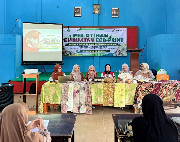 Dorong Lansia Berdaya di Sektor Hijau, Pertamina EP Jambi Gagas Lansiapreneur Batik Eco-Print