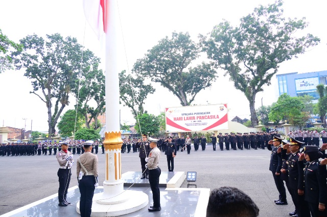 Polda Jambi Gelar Upacara Hari Lahir Pancasila 2026, Teguhkan Komitmen Implementasi Nilai-Nilai Pancasila Menuju Indonesia Emas 2045
